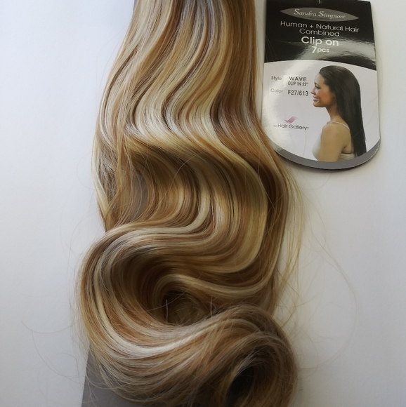 22" Clip-on Hair Extensions - get length & fullness - easy to style yourself - Picture 1 of 10